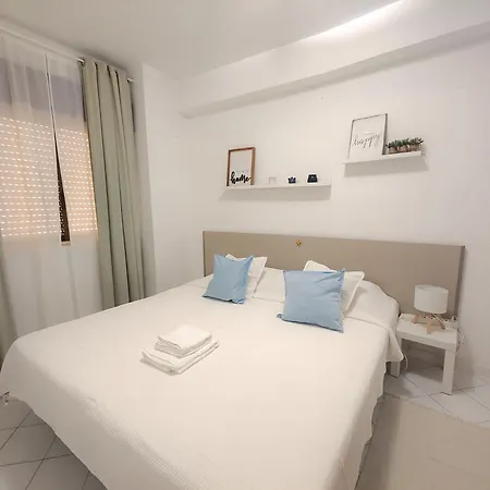 Center Old Town, 8ppl, 5min Fishermans *