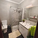 Center Old Town, 8ppl, 5min Fishermans Apartment Albufeira