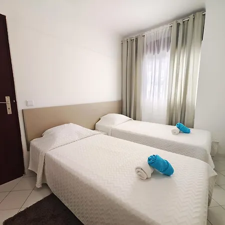Center Old Town, 8ppl, 5min Fishermans Apartment *